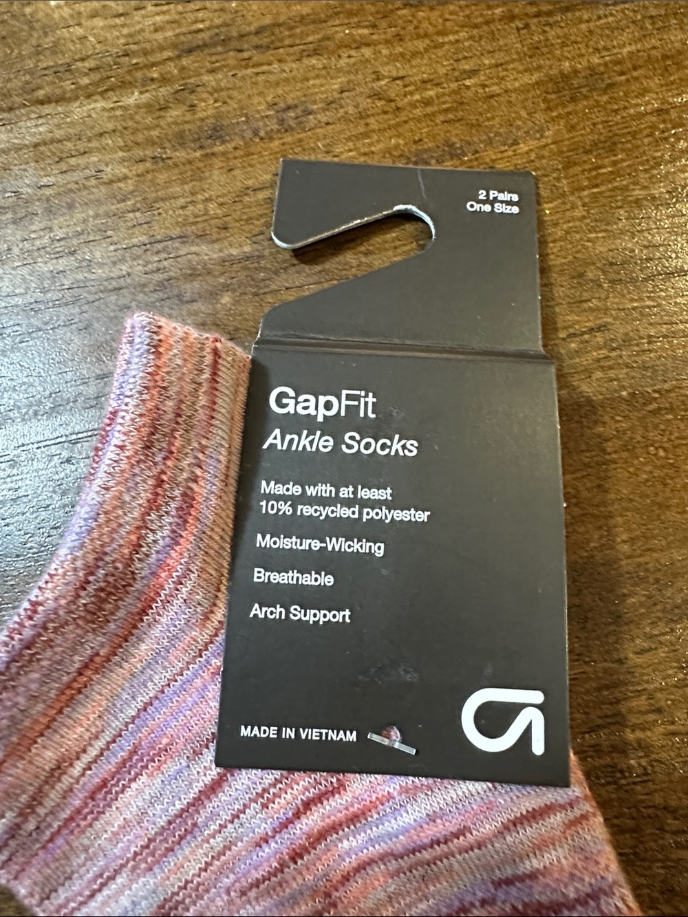 NWT Gap Fit Red Mable Ankle Socks - 2 Pair (One Size) - Picture 3 of 6